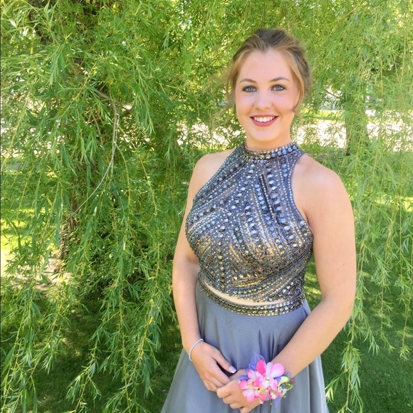 Prom / grad dress - Picture 15 of 15